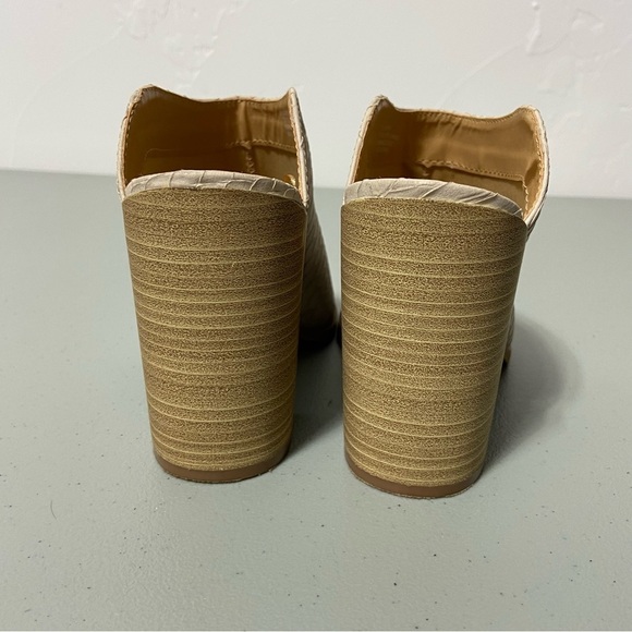 Express Factory Snake Print Lizard? Women's Peep toe Heel Size 7 - Picture 11 of 12